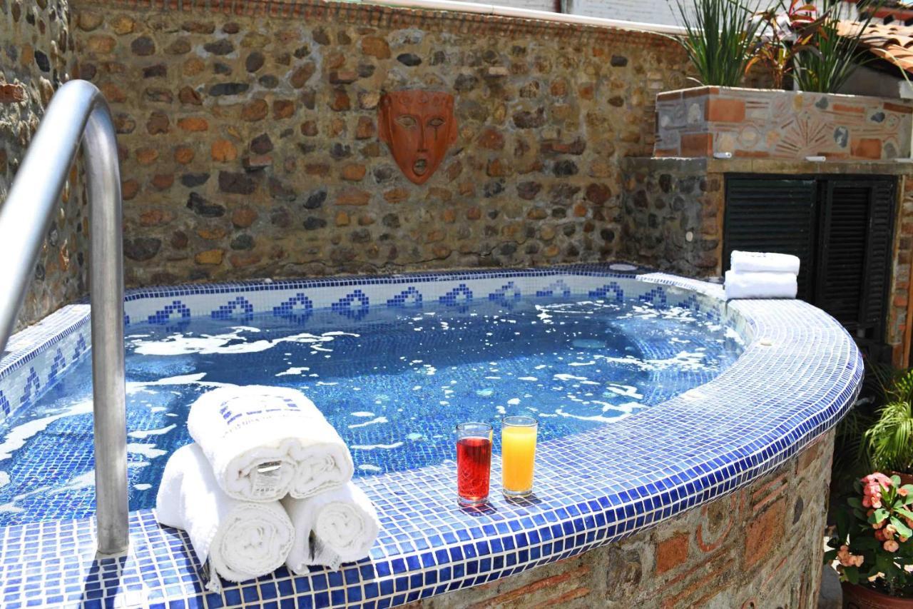 Petit Hotel Pilitas (Adults Only) Пуерто Валярта Екстериор снимка