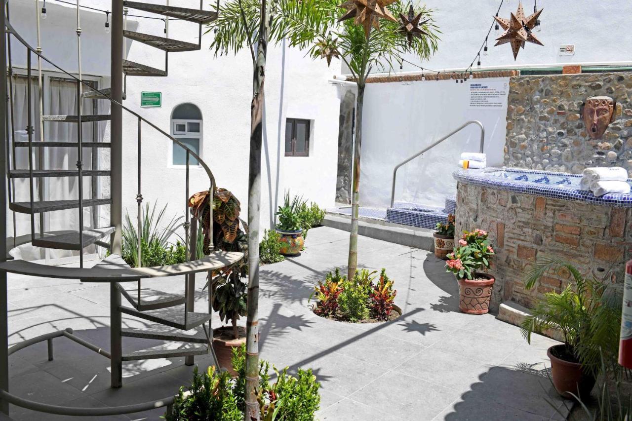 Petit Hotel Pilitas (Adults Only) Пуерто Валярта Екстериор снимка
