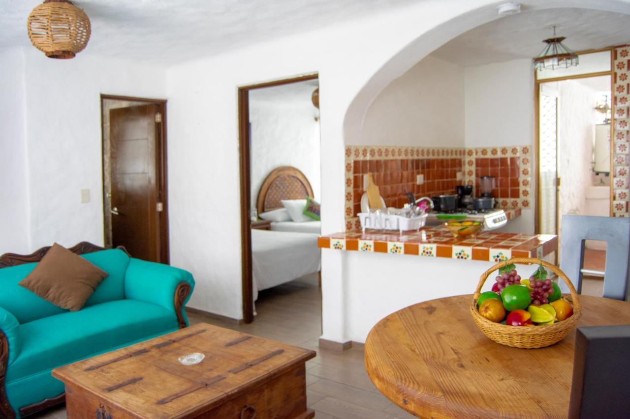 Petit Hotel Pilitas (Adults Only) Пуерто Валярта Екстериор снимка