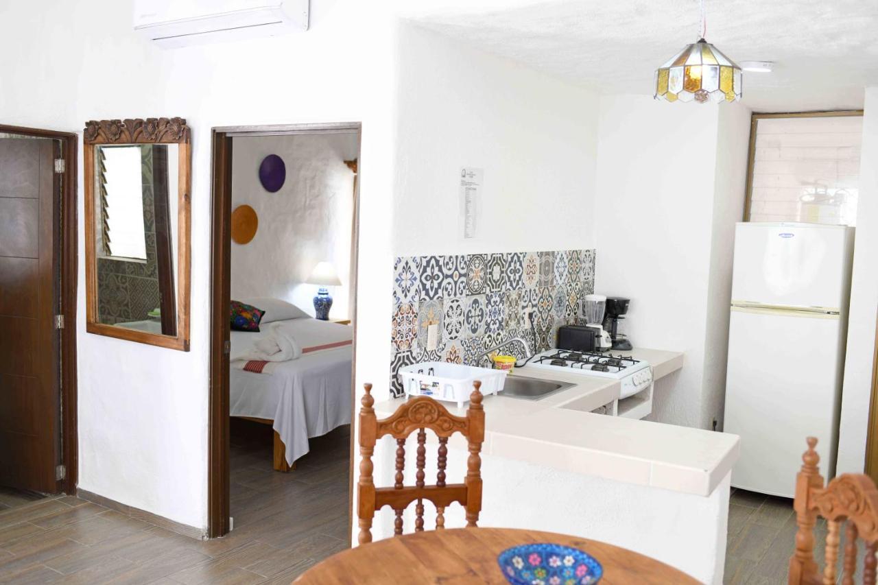 Petit Hotel Pilitas (Adults Only) Пуерто Валярта Екстериор снимка