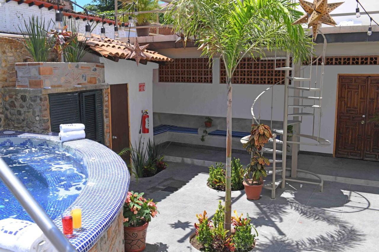 Petit Hotel Pilitas (Adults Only) Пуерто Валярта Екстериор снимка