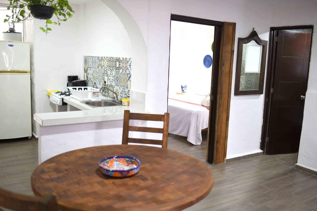 Petit Hotel Pilitas (Adults Only) Пуерто Валярта Екстериор снимка