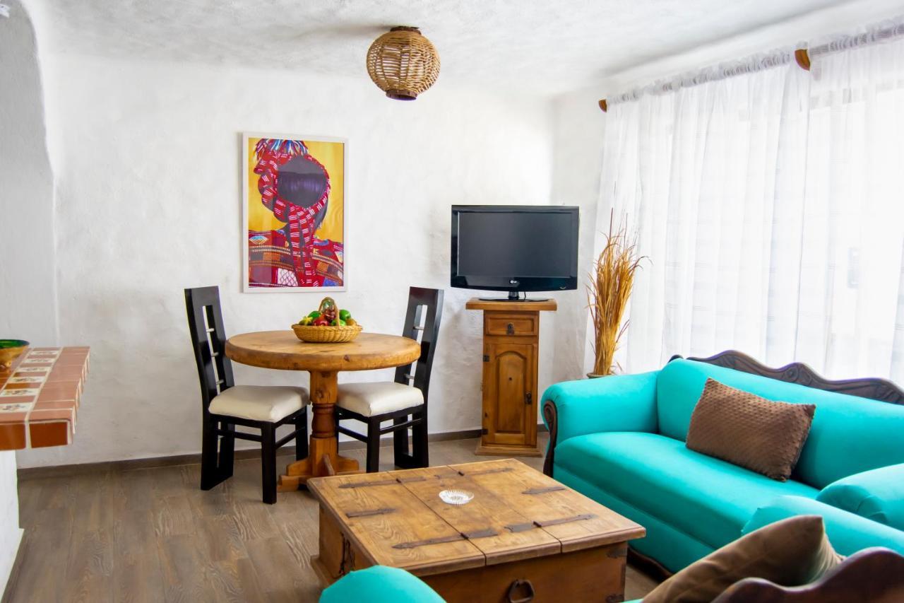 Petit Hotel Pilitas (Adults Only) Пуерто Валярта Екстериор снимка