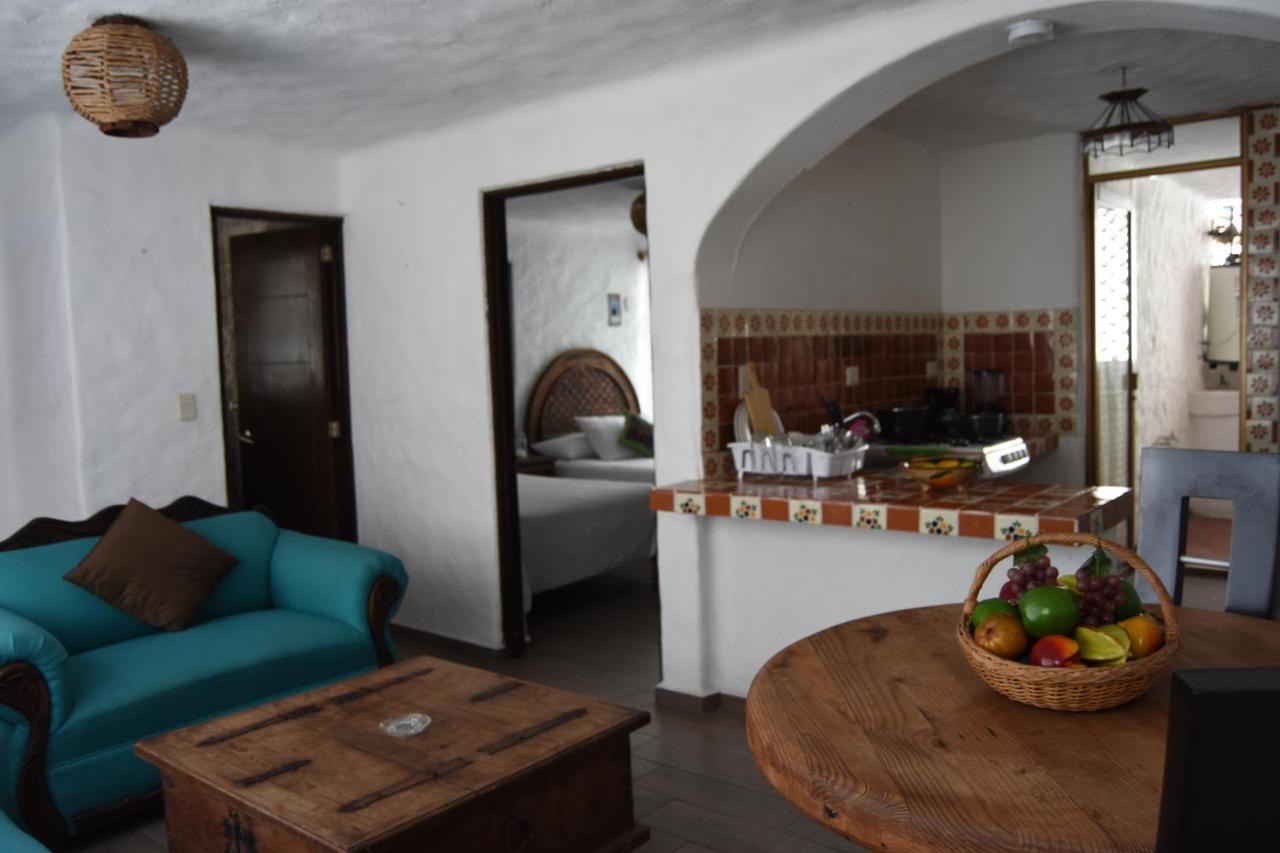Petit Hotel Pilitas (Adults Only) Пуерто Валярта Екстериор снимка