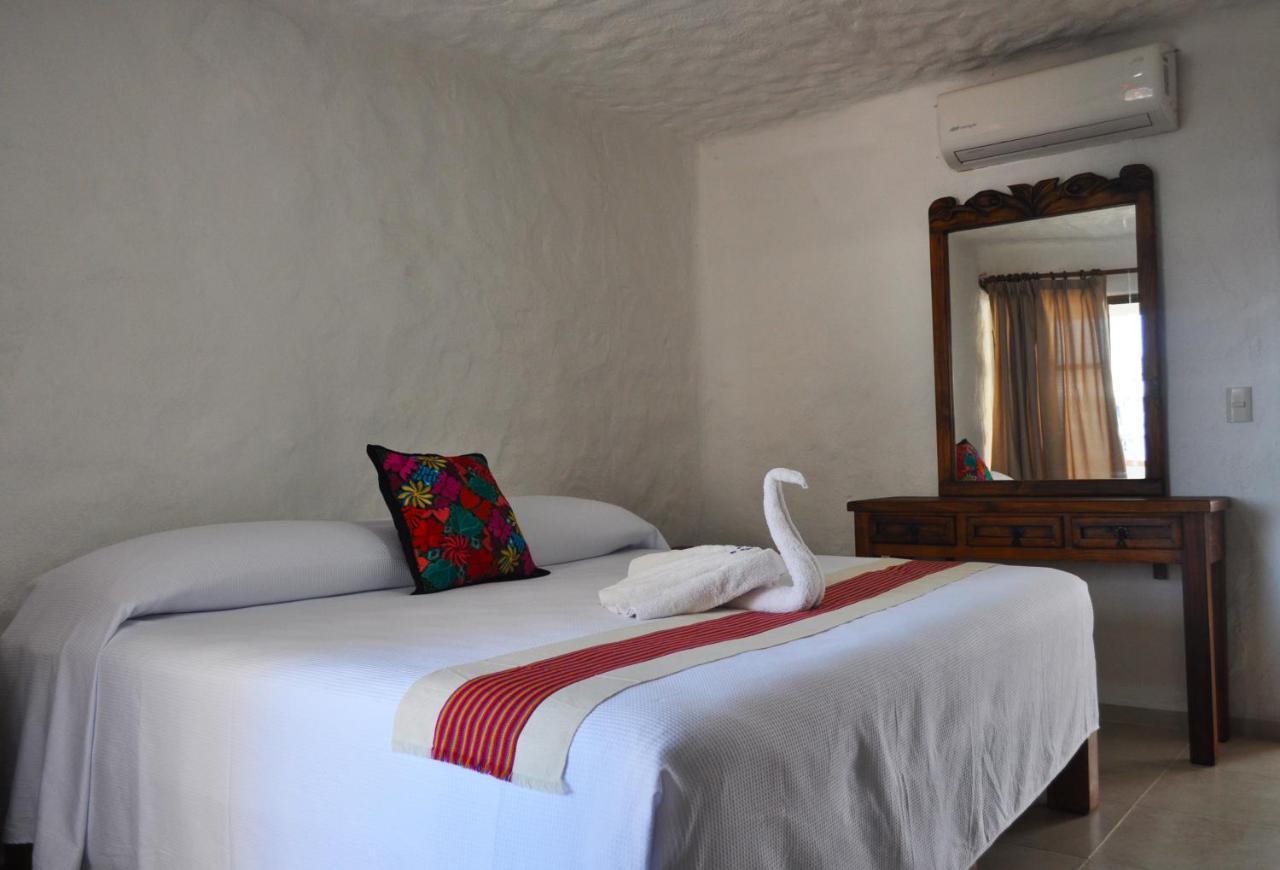 Petit Hotel Pilitas (Adults Only) Пуерто Валярта Екстериор снимка